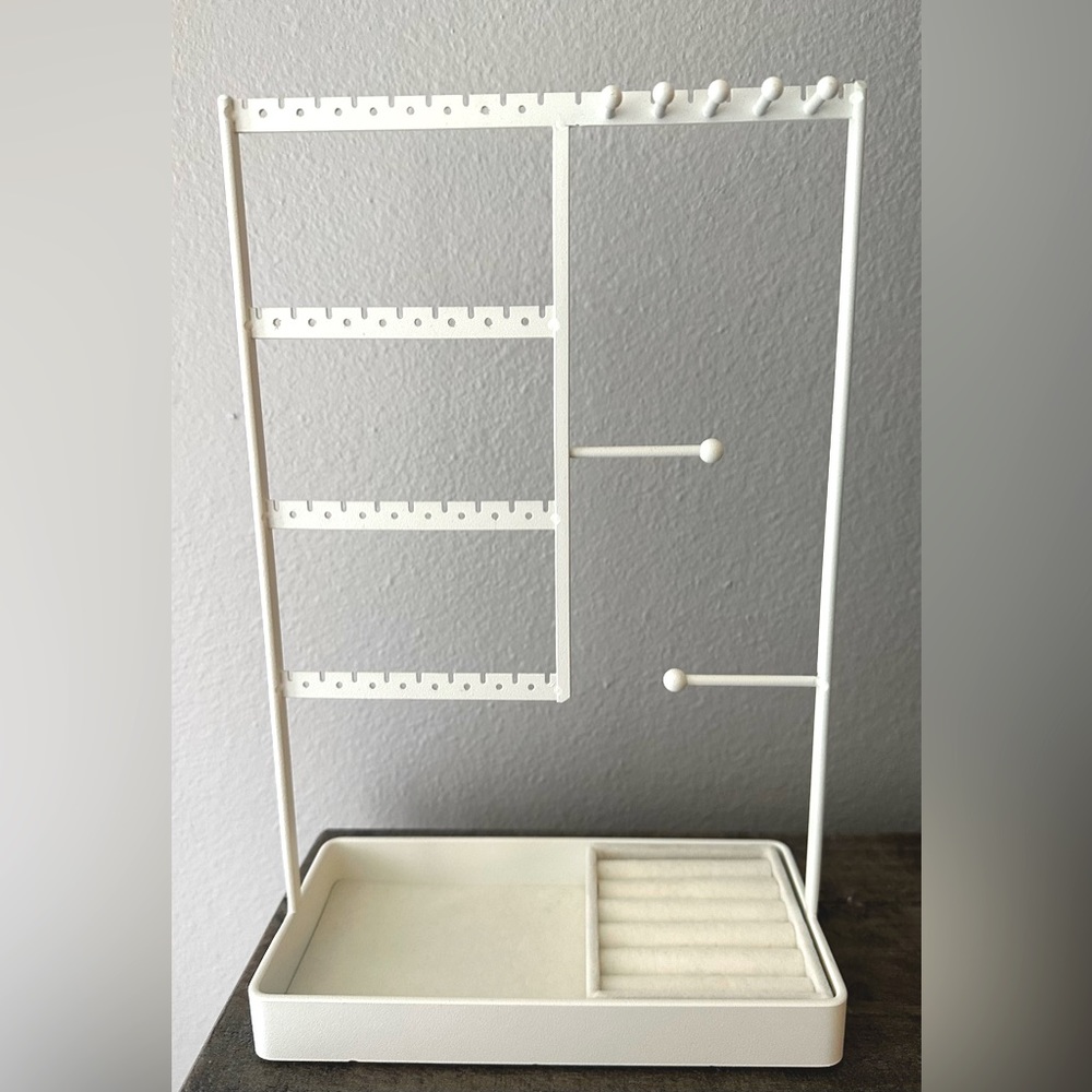 White and Cream Jewelry Stand